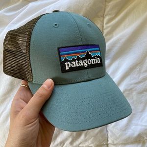 Patagonia trucker hat 🧢 like new!